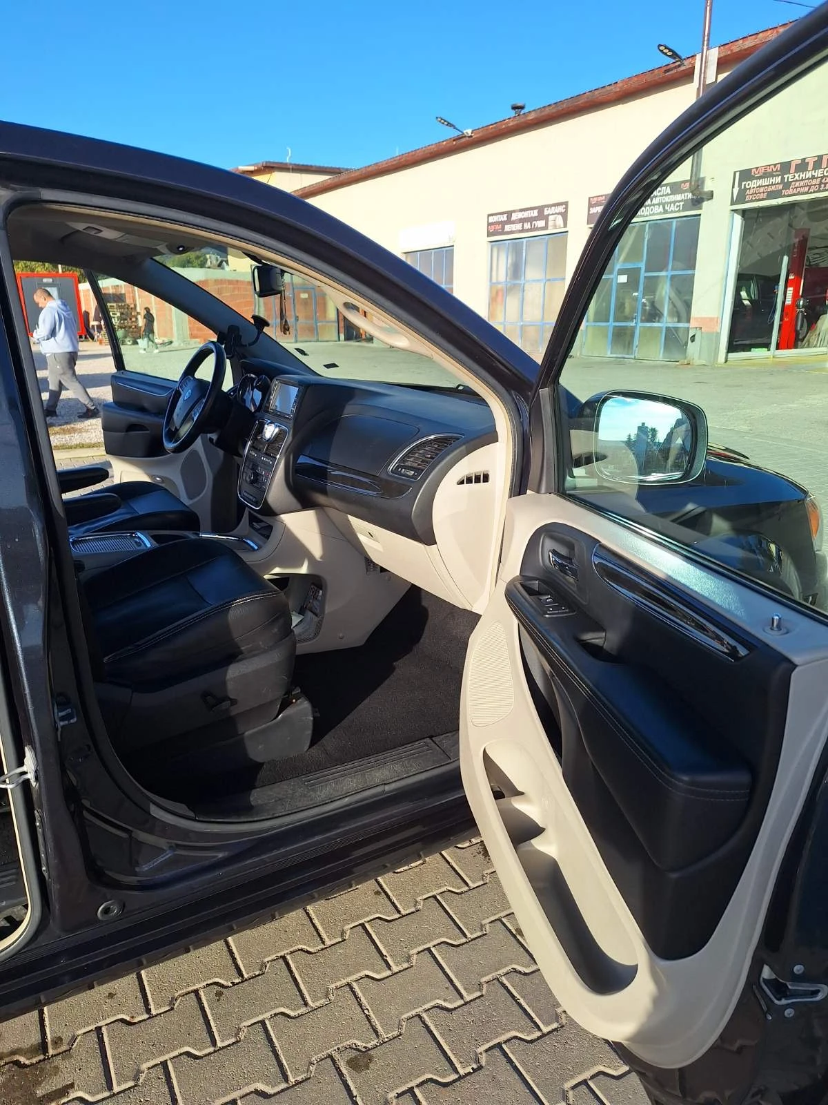 Lancia Voyager 2.8 kub. 174 k. | Mobile.bg   16