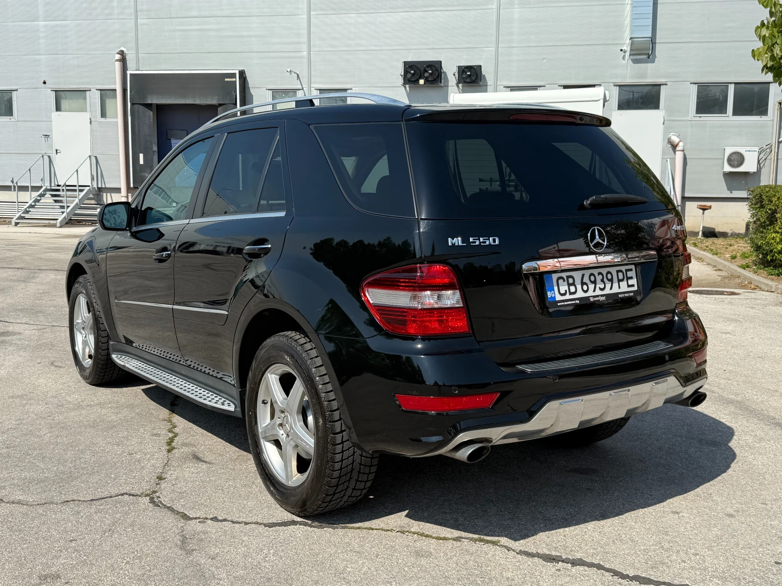 Mercedes-Benz ML 550 5.5i 388 к.с. 4matic - изображение 3