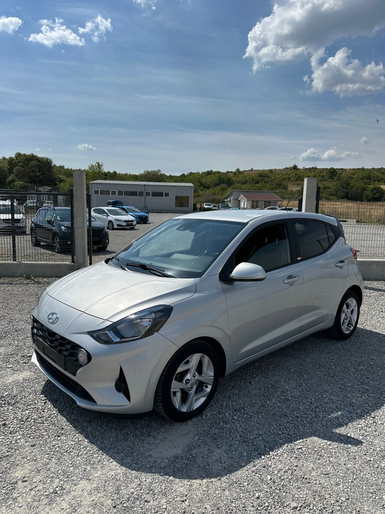 Hyundai I10 1.0i APPLE CARPLAY EURO 6 TUV COC SERVICE BOOK - изображение 2