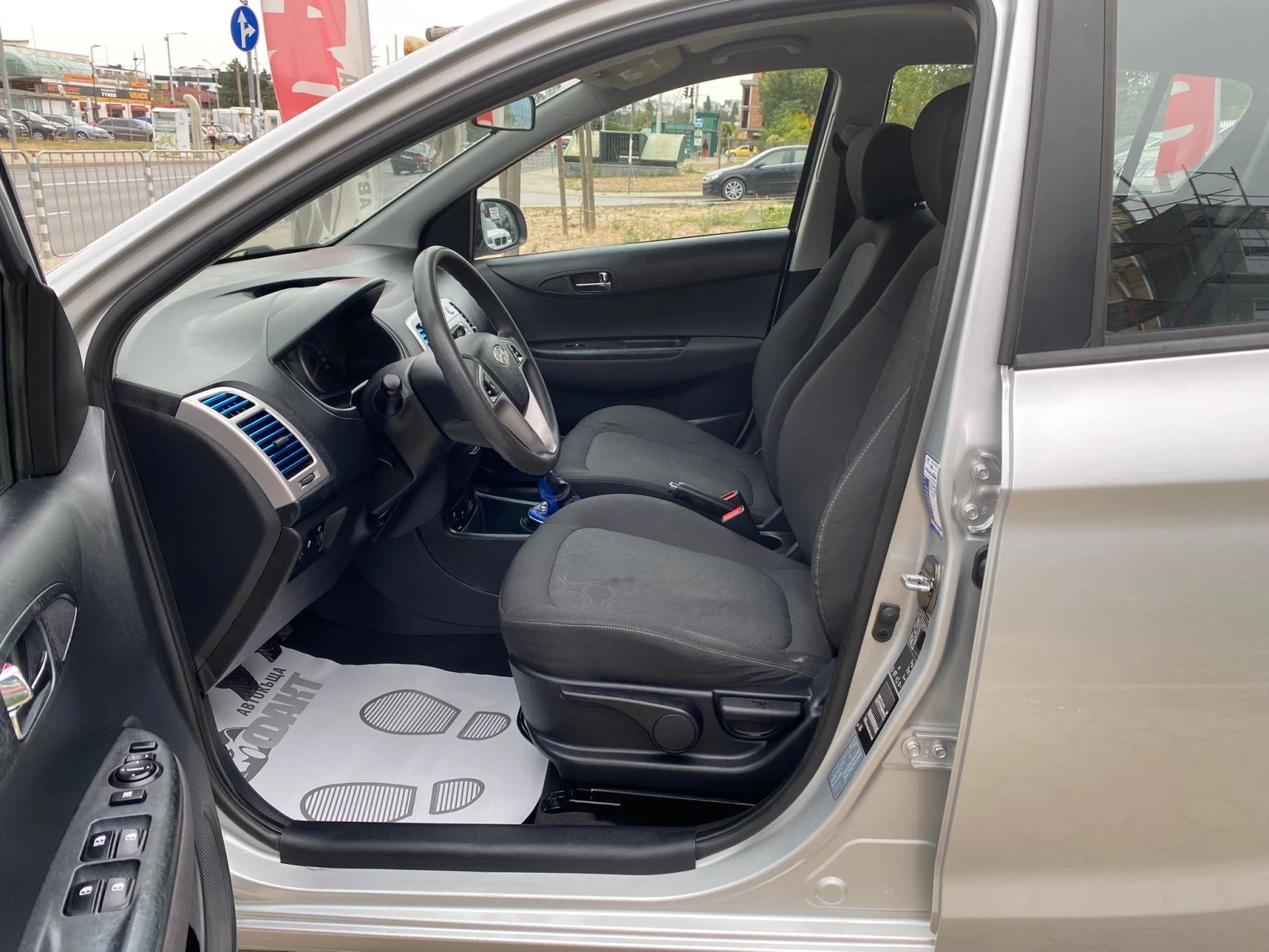 Hyundai I20 1.2i/EU.5A - изображение 8