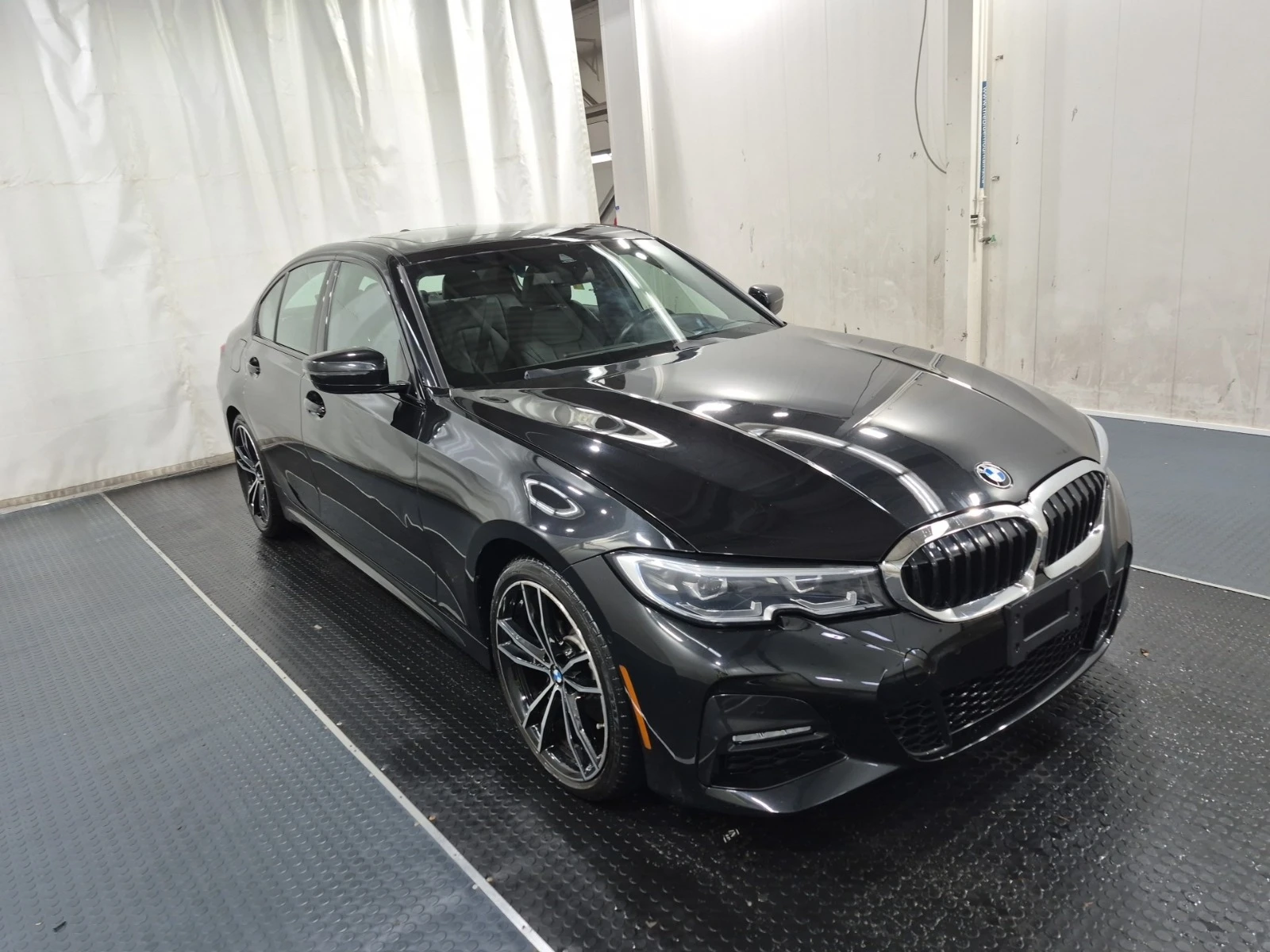 BMW 330 XDRIVE * * CARFAX * * АВТО КРЕДИТ * *  - изображение 2