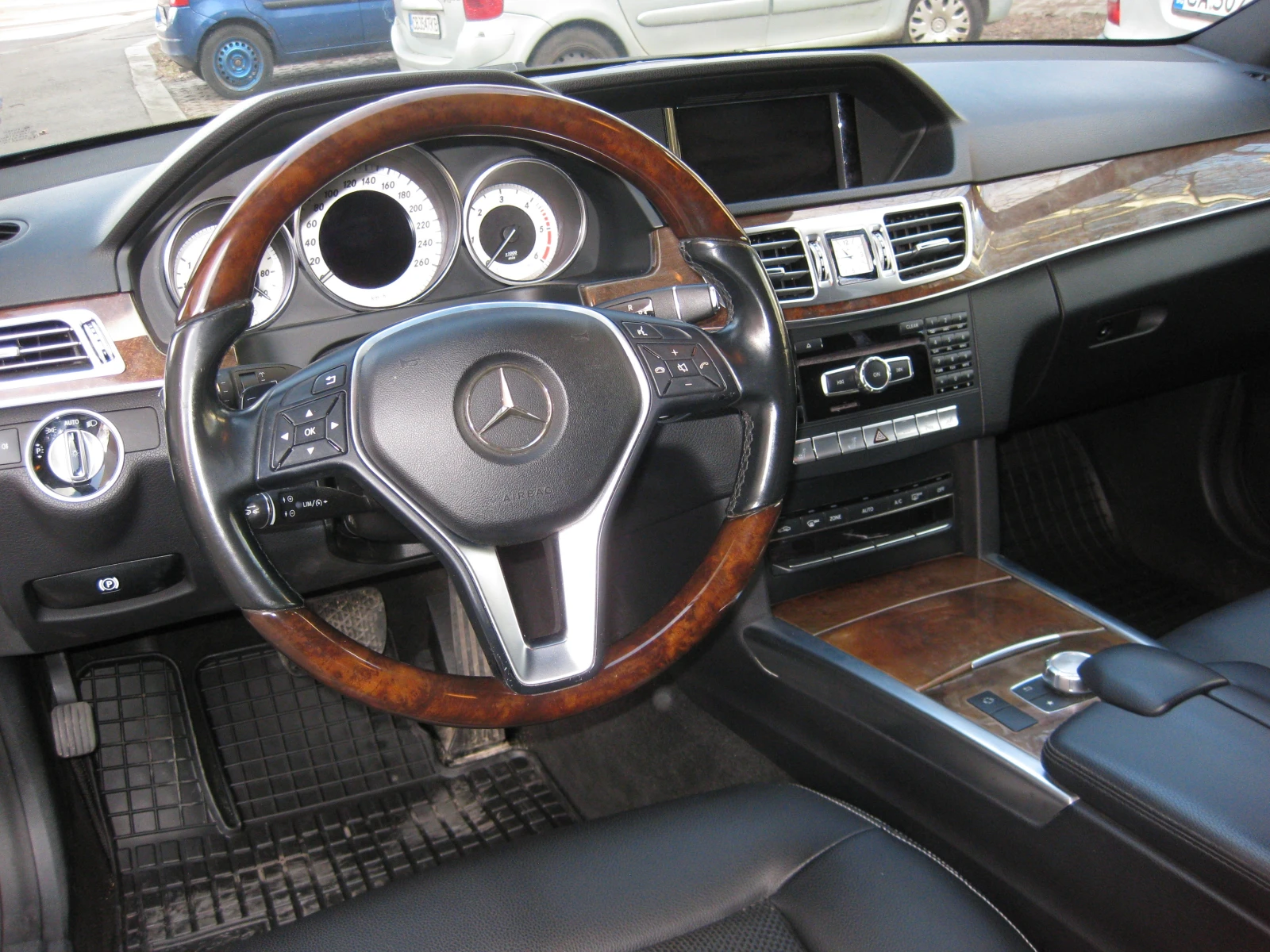 Mercedes-Benz E 200  - изображение 5