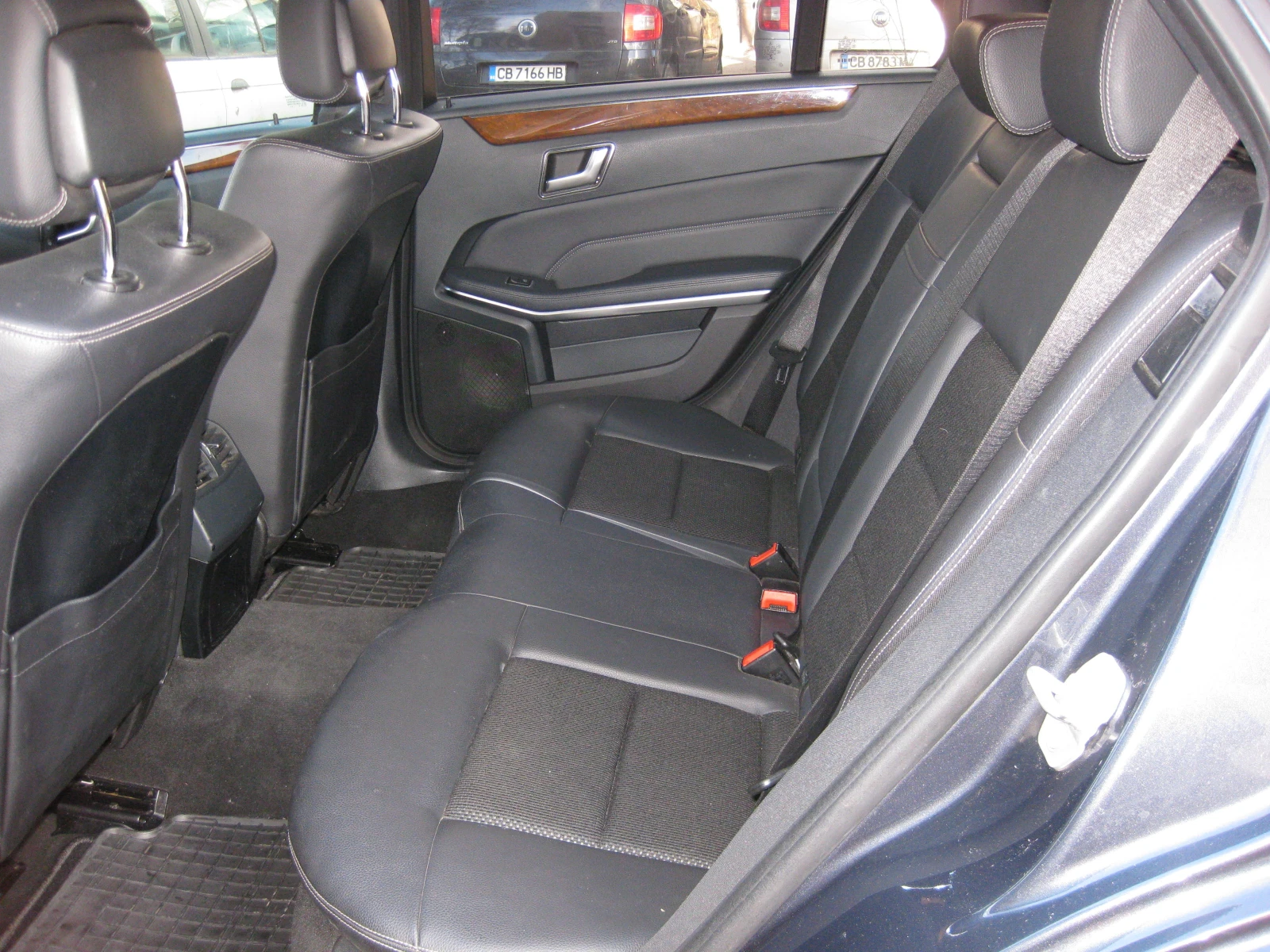 Mercedes-Benz E 200  - изображение 7