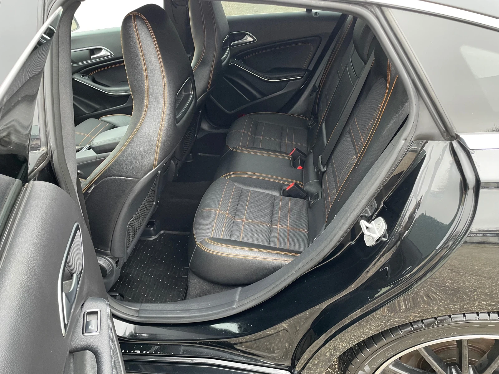 Mercedes-Benz CLA 220 2.2 177hp bi-xenon - изображение 7