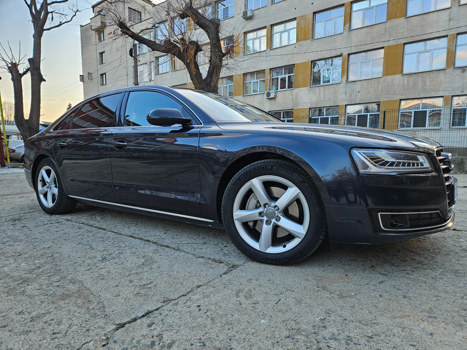 Audi A8 | Mobile.bg � ����������� 1