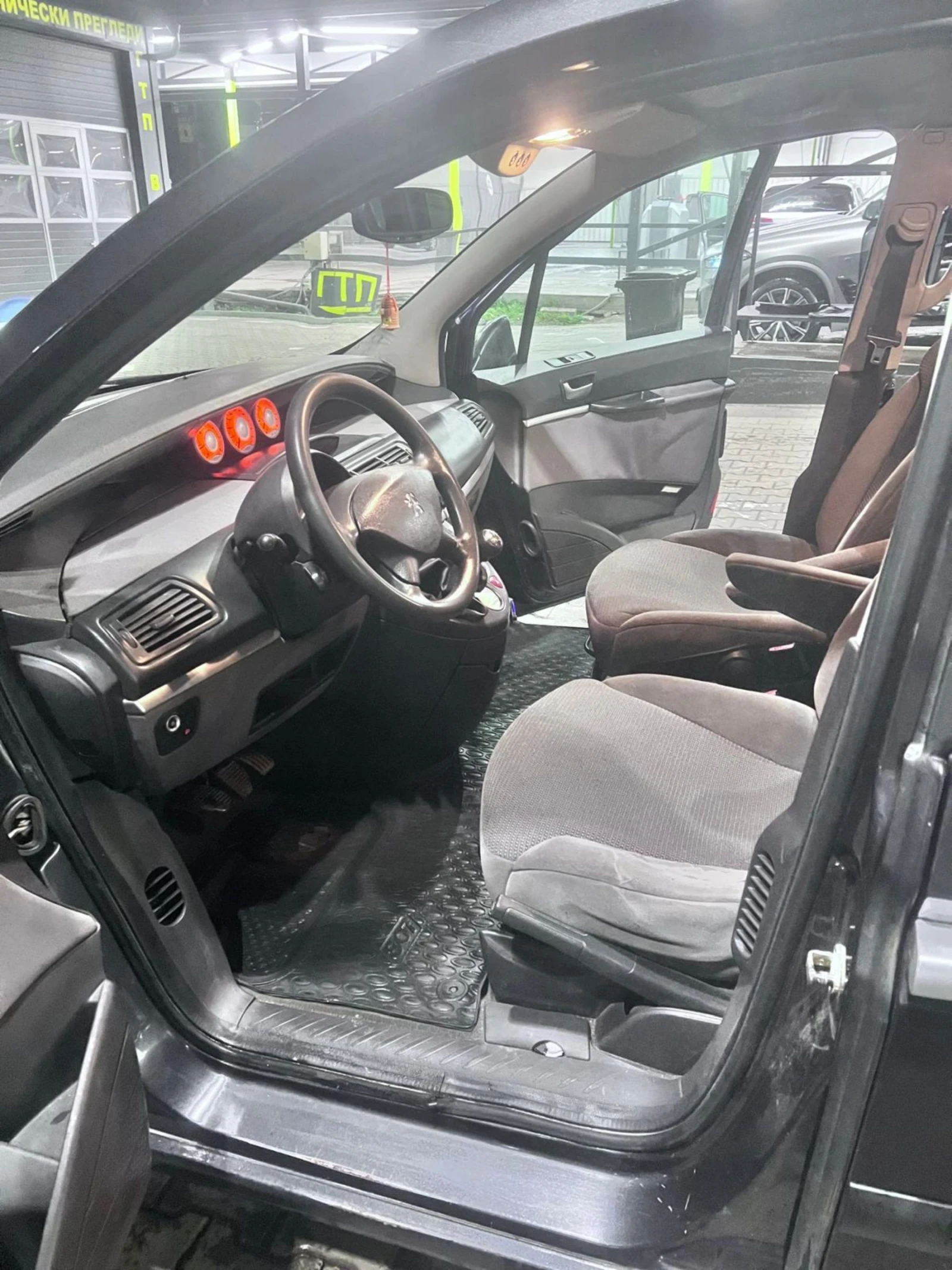 Peugeot 807 2.0 DIZEL BARTER, снимка 13 - Автомобили и джипове - 53809317