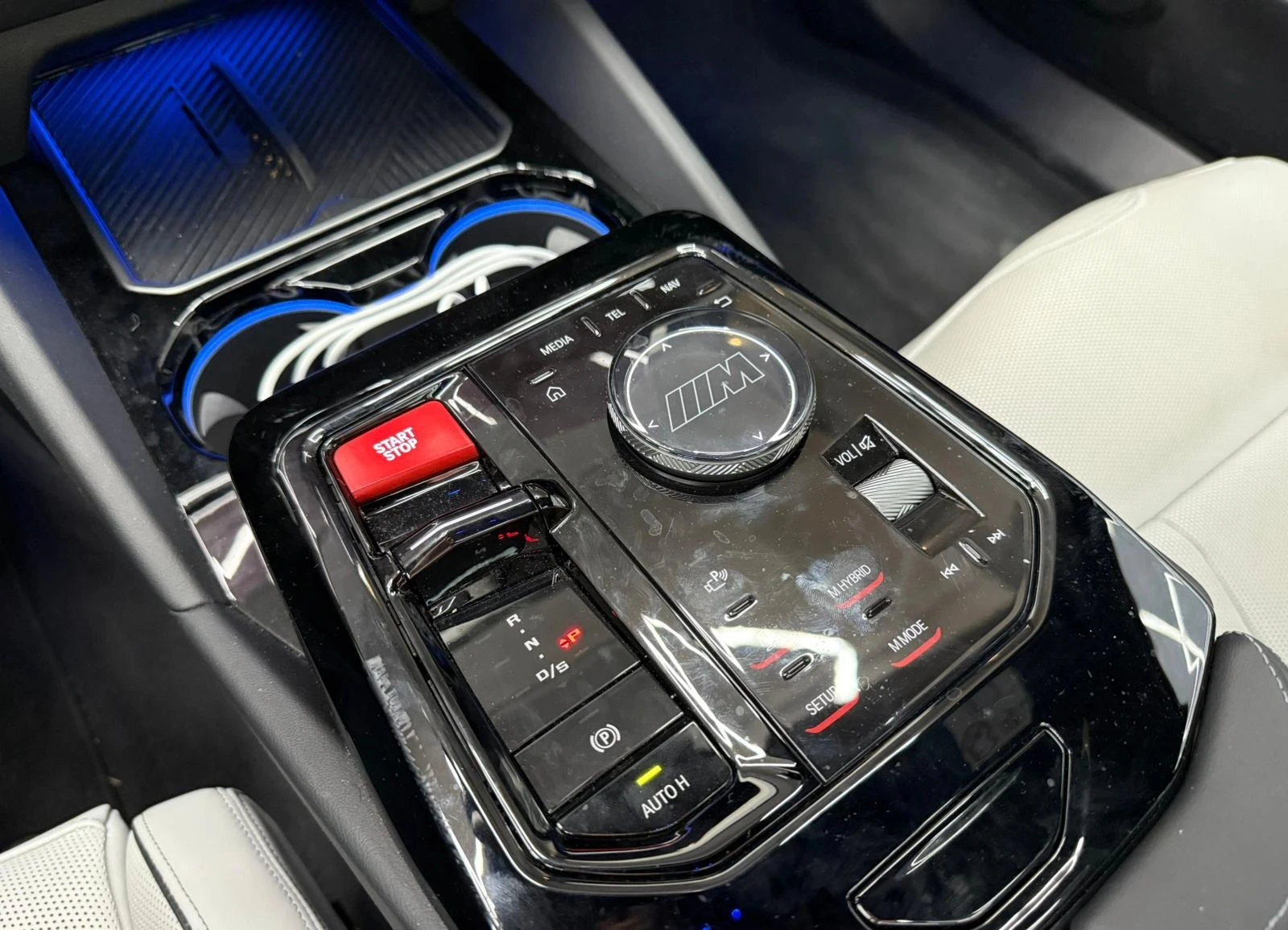 BMW M5 4.4 Twin Turbo Hybrid, снимка 13 - Автомобили и джипове - 53898891