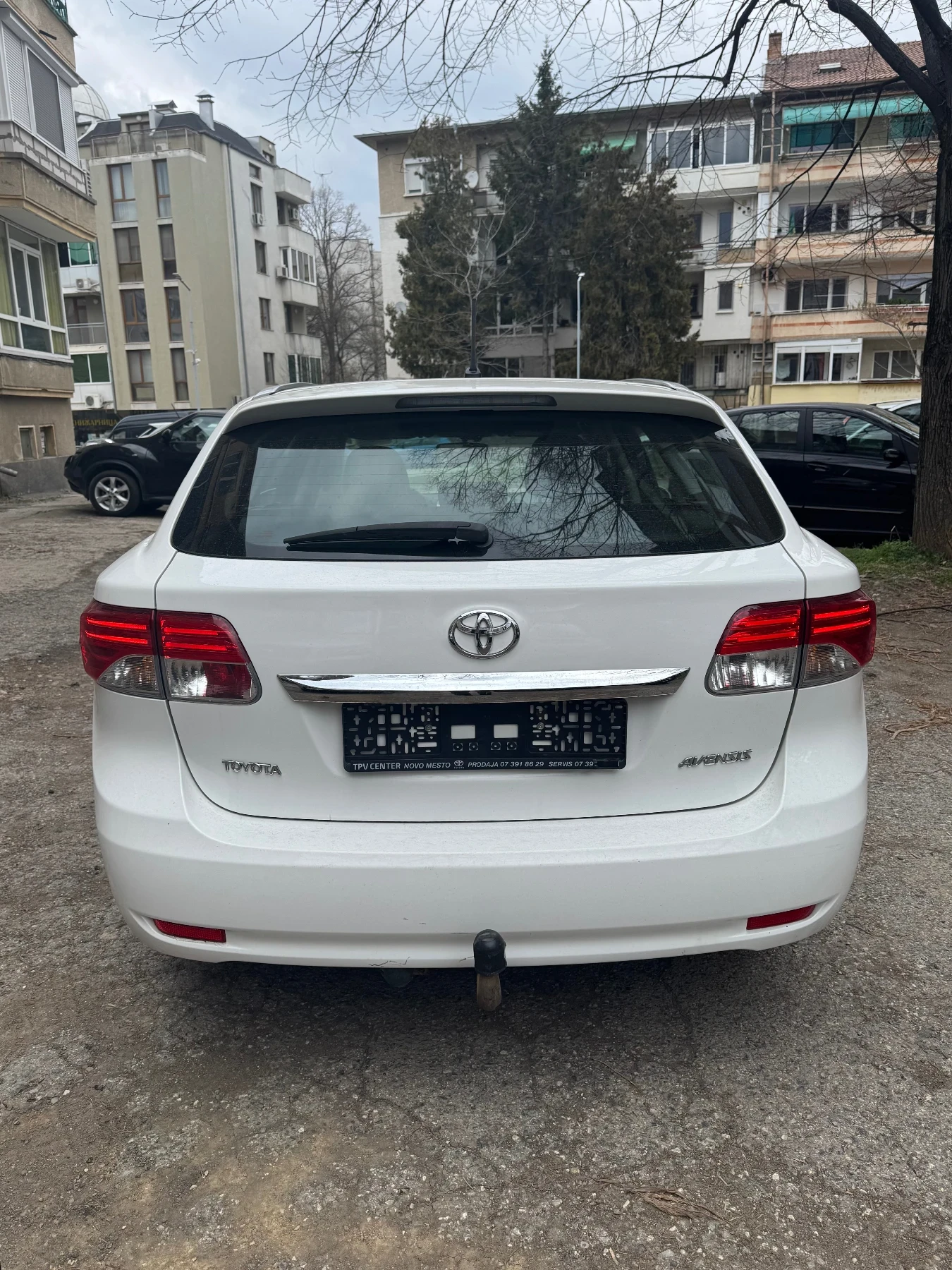 Toyota Avensis 2.0 124кс D-4D, снимка 4 - Автомобили и джипове - 53913688