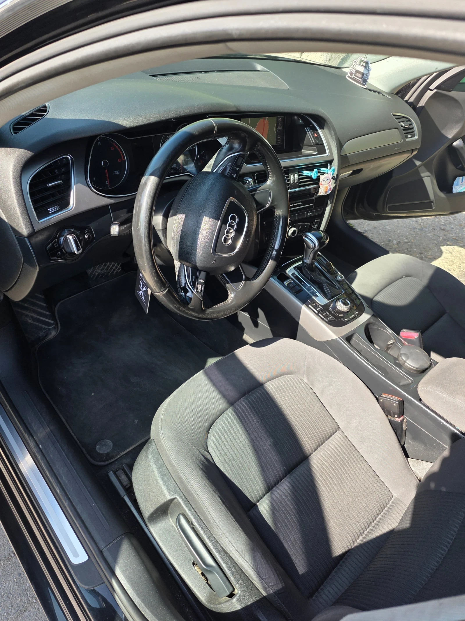 Audi A4 2.0 tdi, снимка 13 - Автомобили и джипове - 54010340