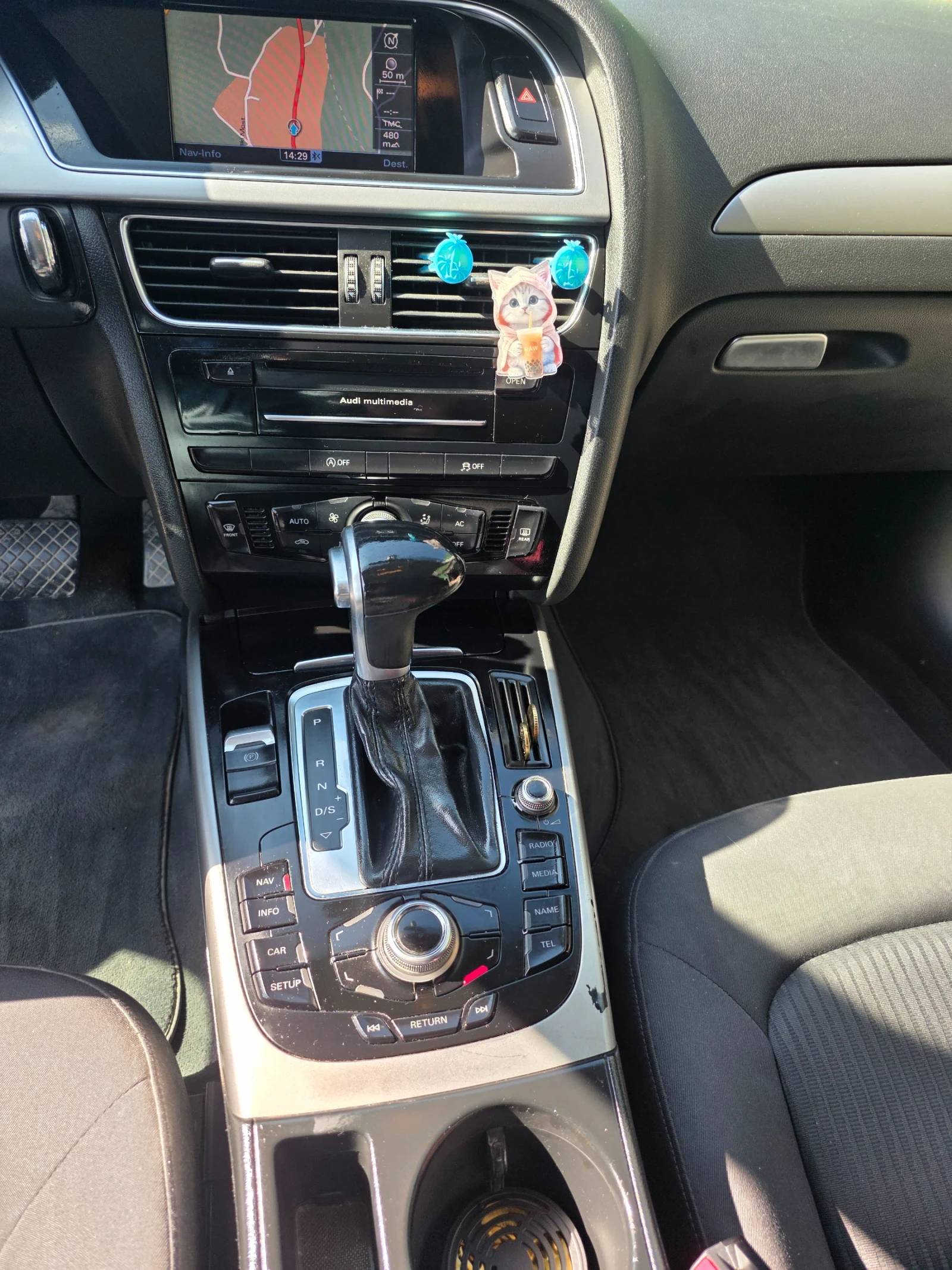 Audi A4 2.0 tdi, снимка 11 - Автомобили и джипове - 54010340