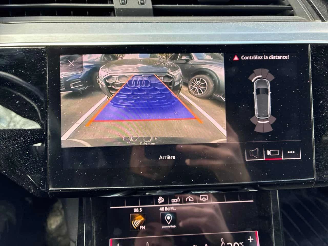 Audi E-Tron Progressiv * ПОДГРЕВ * ШИБИДАХ * ПРЕДСТАВИТЕЛСТВО, снимка 9 - Автомобили и джипове - 54259888