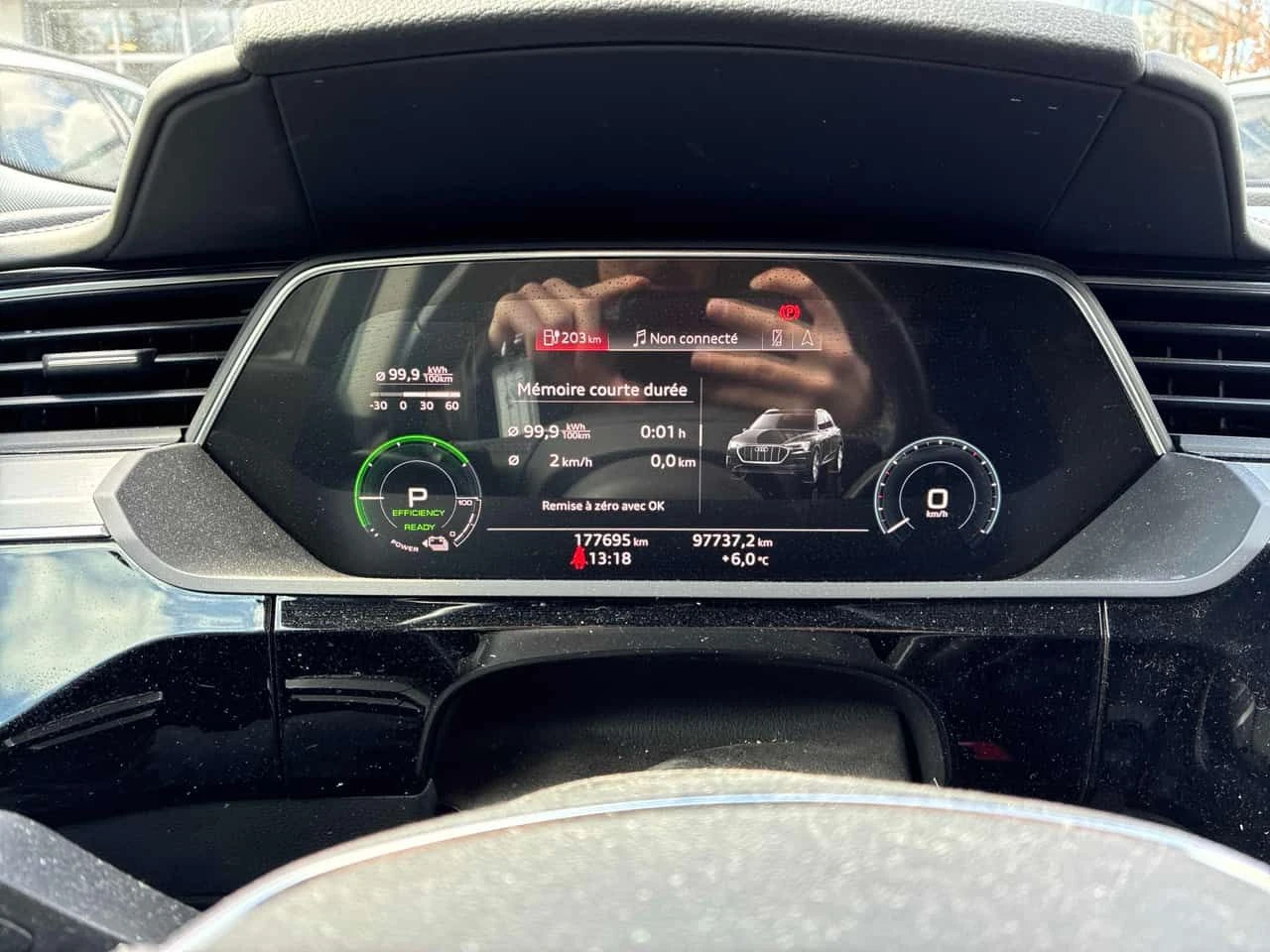 Audi E-Tron Progressiv * ПОДГРЕВ * ШИБИДАХ * ПРЕДСТАВИТЕЛСТВО, снимка 7 - Автомобили и джипове - 54259888