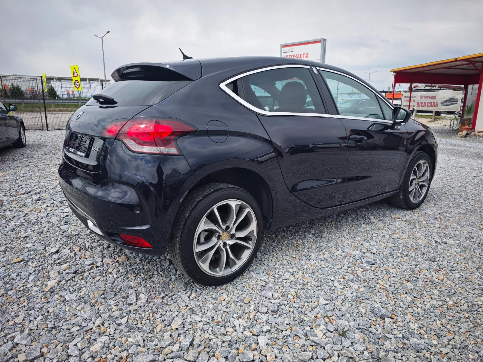 Citroen DS4 1.6e-hdi , снимка 4 - Автомобили и джипове - 54395354