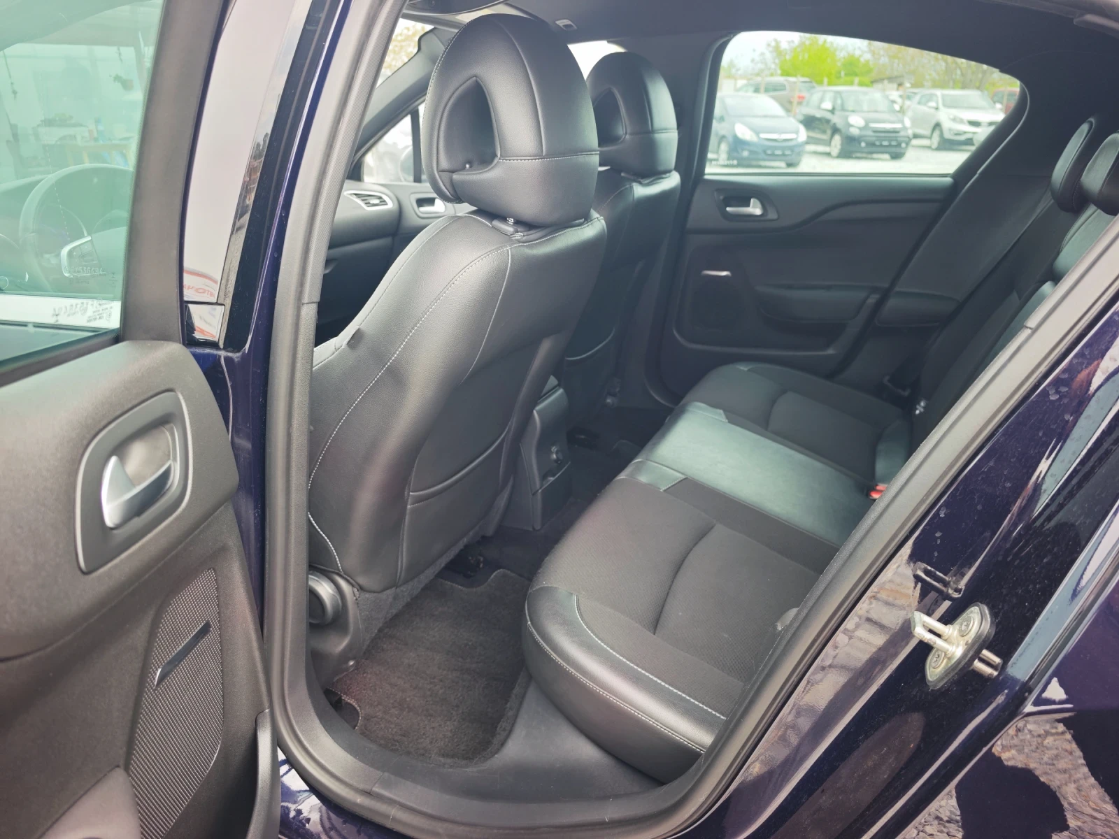 Citroen DS4 1.6e-hdi , снимка 9 - Автомобили и джипове - 54395354
