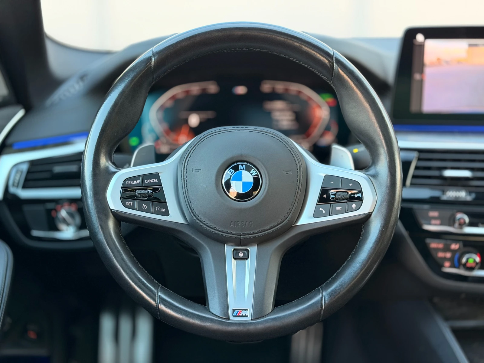 BMW 540 - M-pack - X-drive - Laser - Keyless - Head-up -, снимка 8 - Автомобили и джипове - 54417507