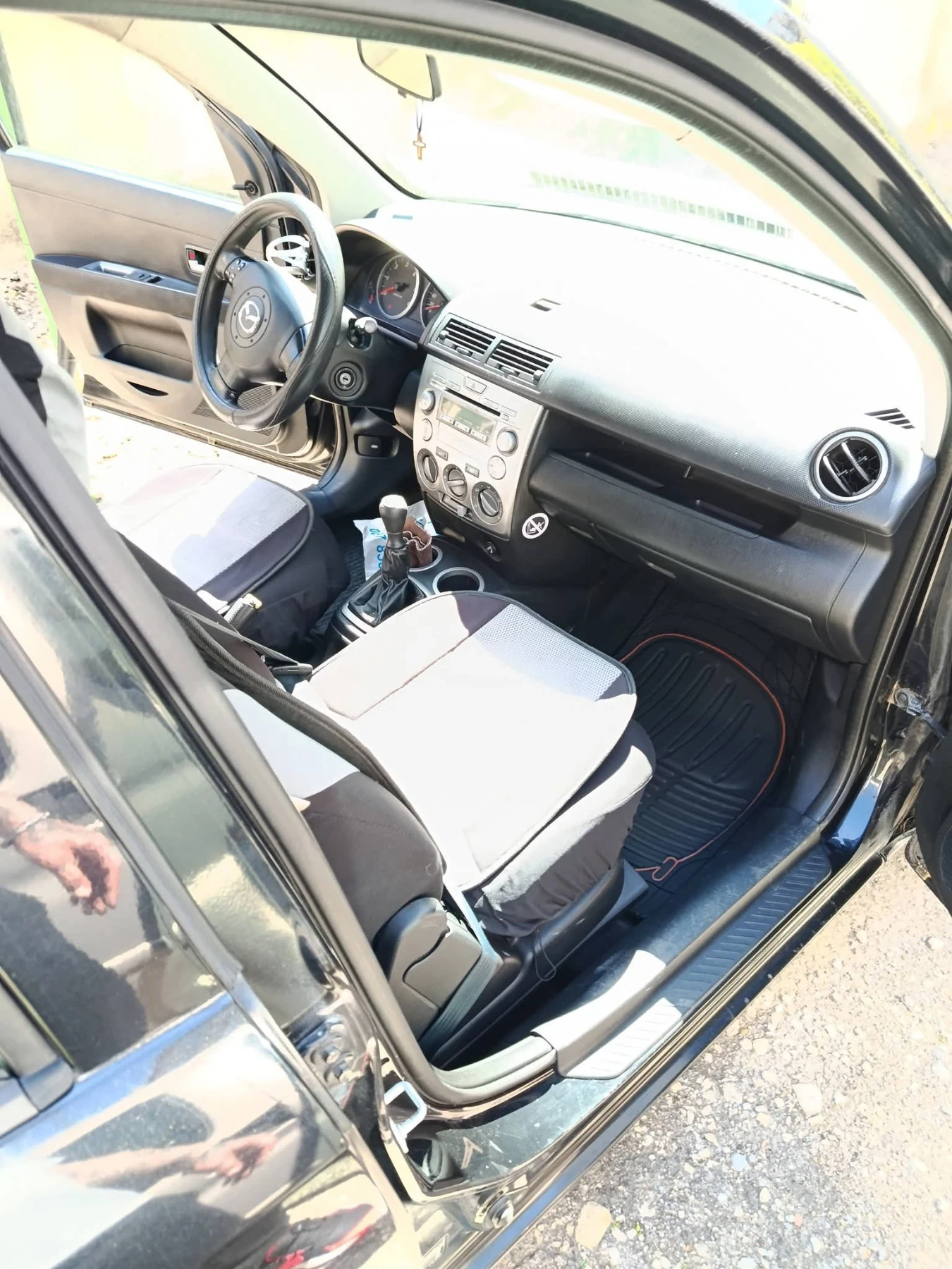 Mazda 2 1.4, снимка 5 - Автомобили и джипове - 54455693