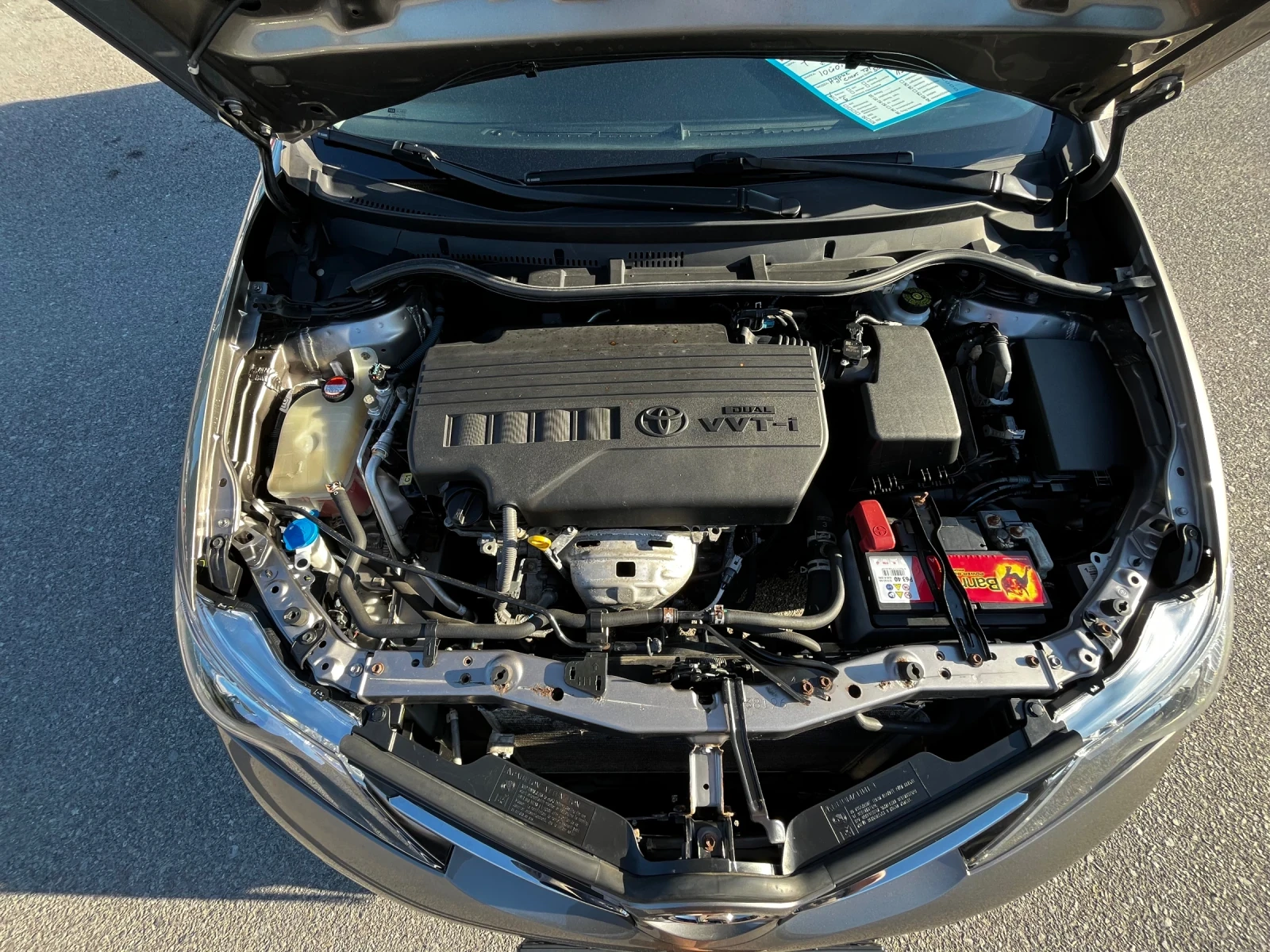 Toyota Auris 1.33i Sports Tourer, снимка 15 - Автомобили и джипове - 54681308