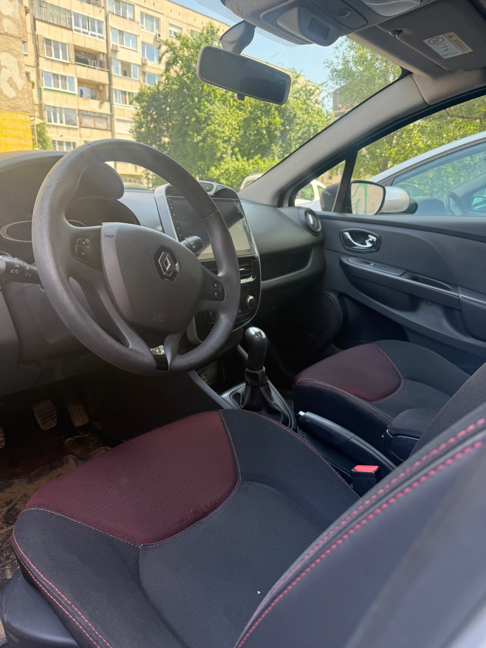 Renault Clio, снимка 9 - Автомобили и джипове - 54763439