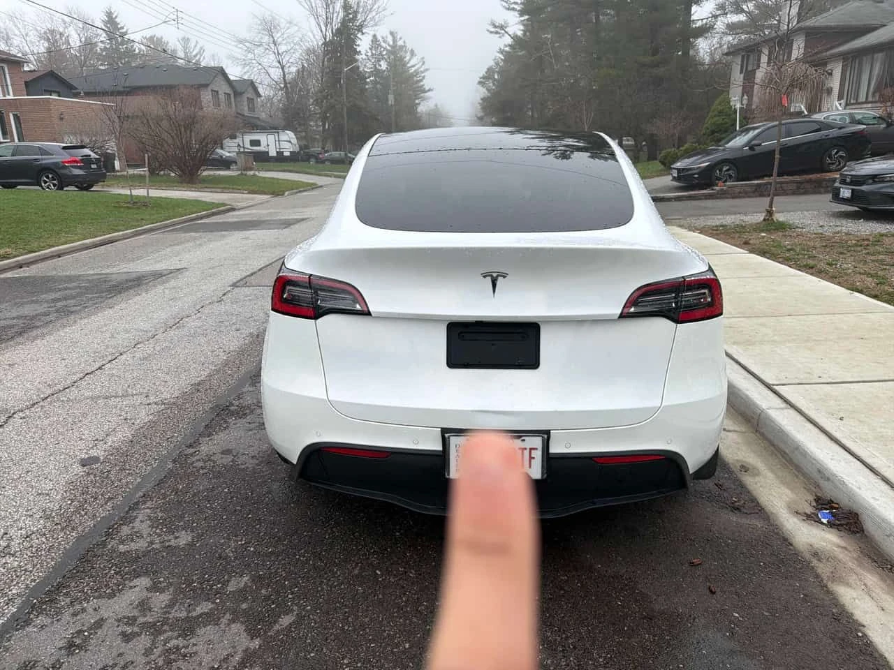Tesla Model Y Standard Range | CARFAX | БЕЗ ПЪРВОНАЧАЛНА ВНОСК, снимка 4 - Автомобили и джипове - 54919559