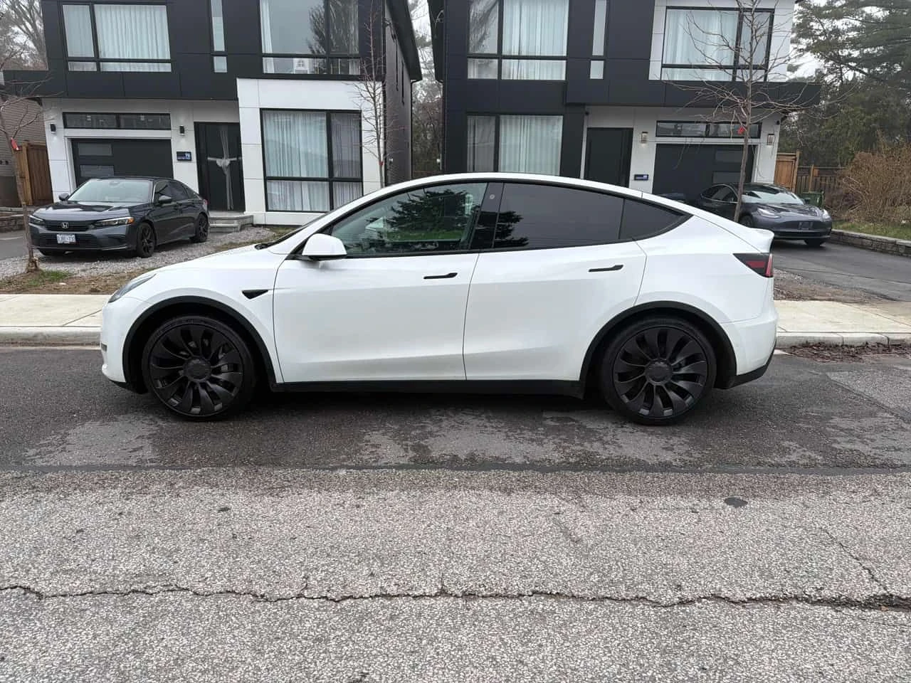 Tesla Model Y Standard Range | CARFAX | БЕЗ ПЪРВОНАЧАЛНА ВНОСК, снимка 2 - Автомобили и джипове - 54919559