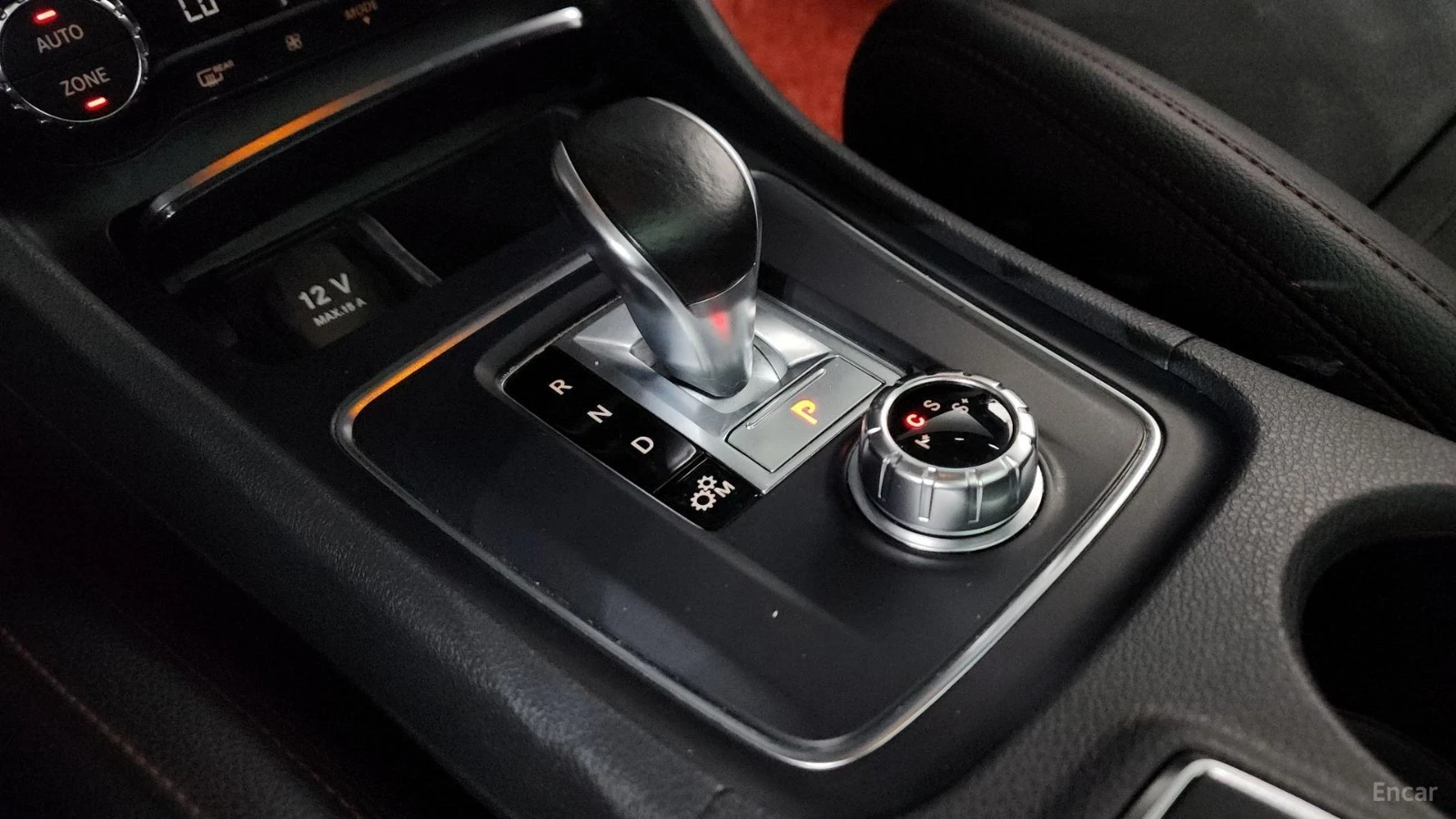 Mercedes-Benz A45 AMG 4MATIC* КОЖА* ПОДГРЕВ* ШИБИДАХ, снимка 9 - Автомобили и джипове - 55449693