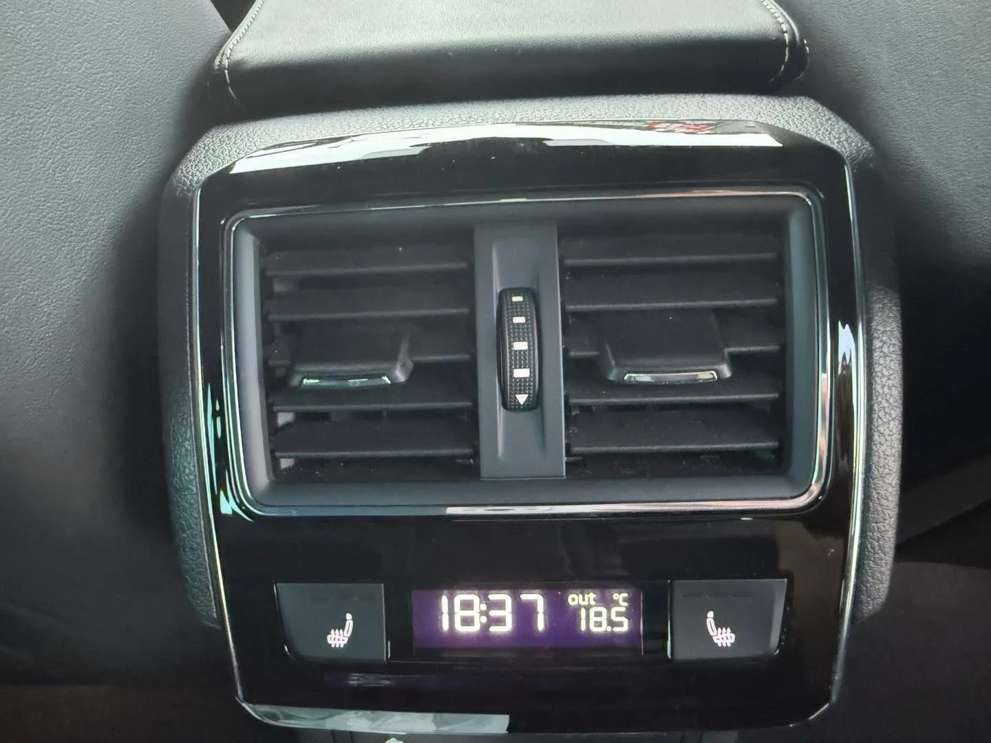 Skoda Superb Sportline, снимка 8 - Автомобили и джипове - 55558027