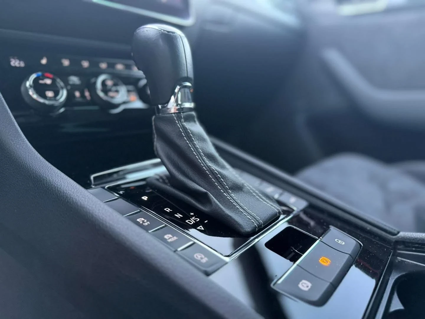 Skoda Superb Sportline, снимка 6 - Автомобили и джипове - 55558027