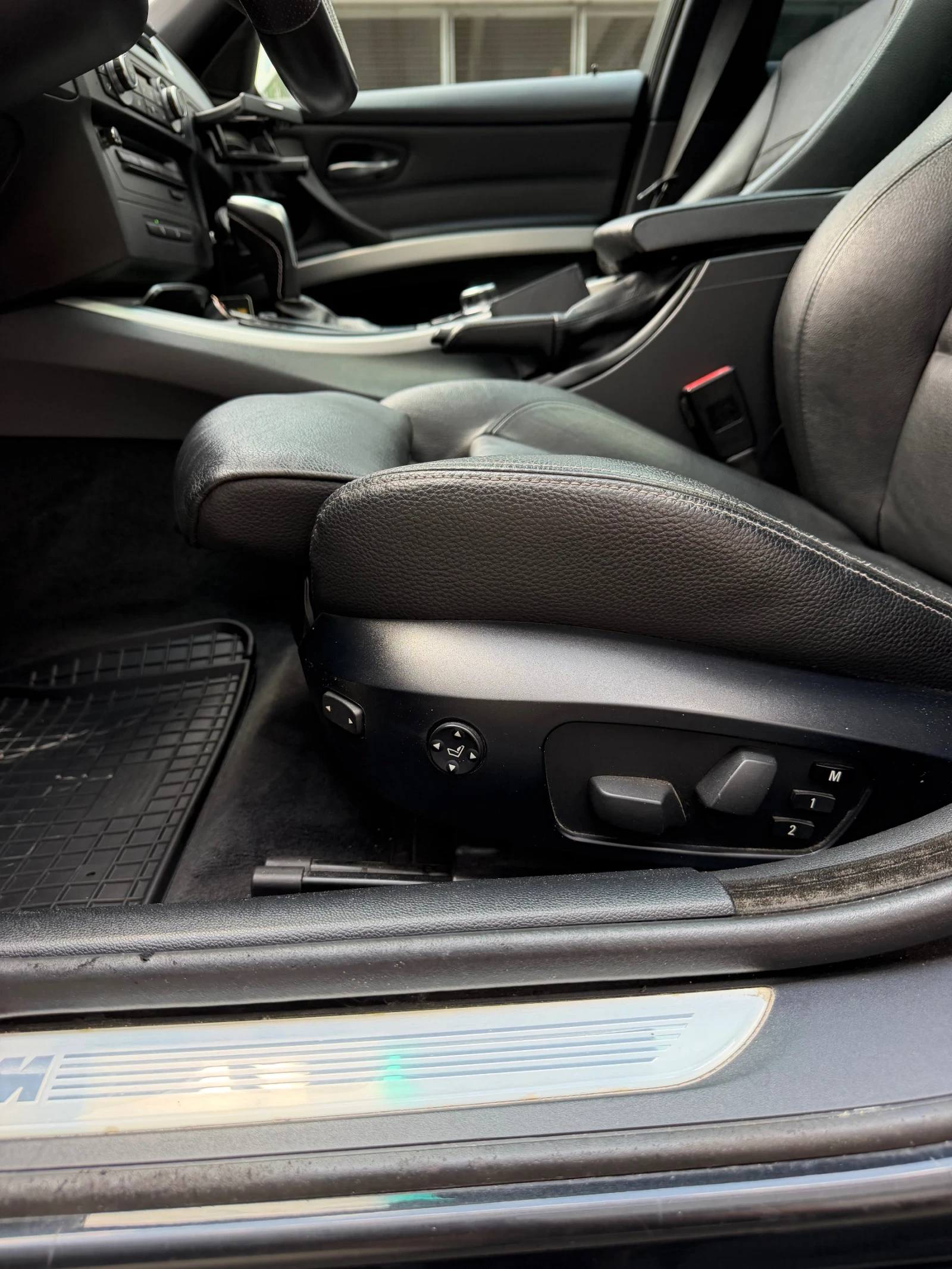 BMW 330 Xdrive, снимка 7 - Автомобили и джипове - 55607532