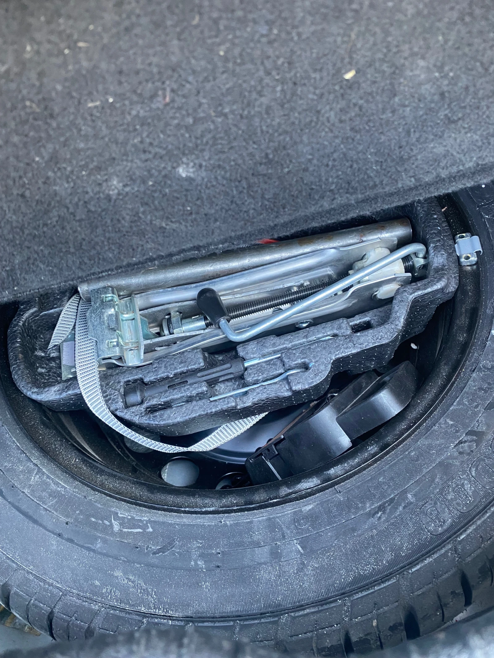 VW Golf 1.6, снимка 10 - Автомобили и джипове - 56150067
