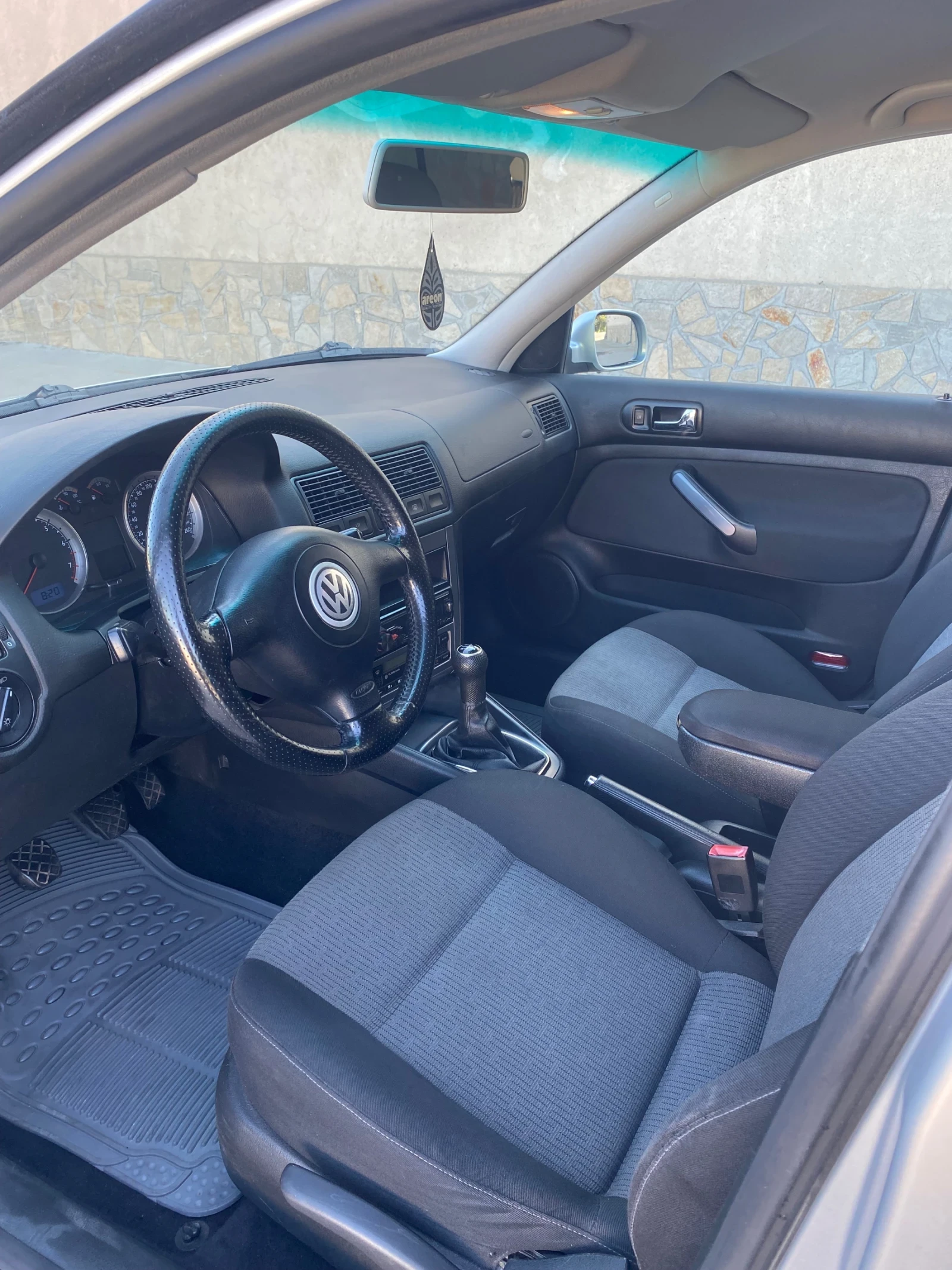 VW Golf 1.6, снимка 7 - Автомобили и джипове - 56150067