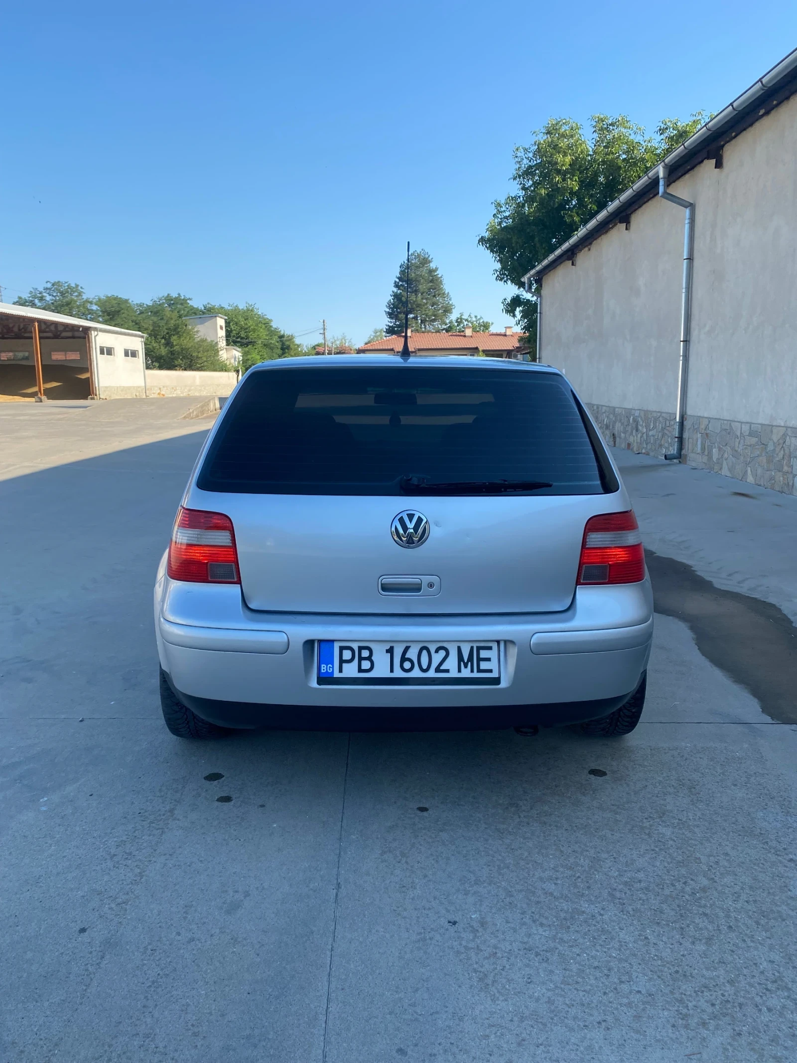 VW Golf 1.6, снимка 5 - Автомобили и джипове - 56150067