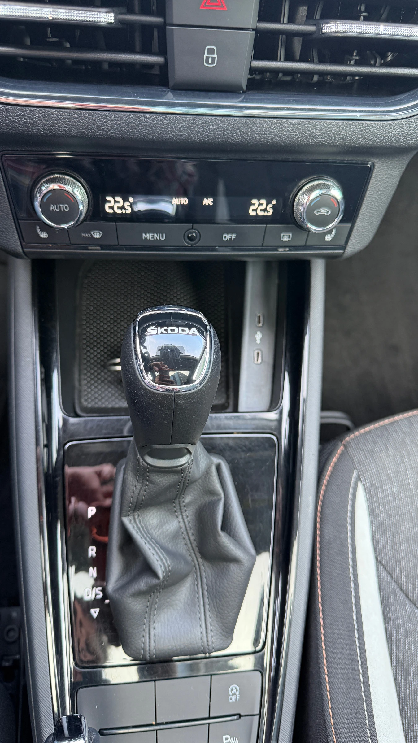 Skoda Scala Sportline 1.0 TSI Automatic, снимка 16 - Автомобили и джипове - 56327575