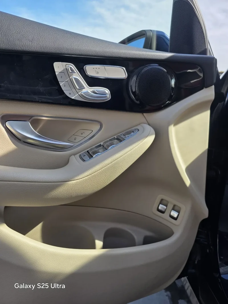 Mercedes-Benz GLC 220, снимка 10 - Автомобили и джипове - 52070060