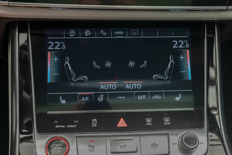 Audi SQ8 4.0TFSI/Bang&Olufsen/HD Matrix Led/Distronik/Панор, снимка 13 - Автомобили и джипове - 51646135