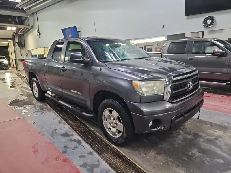 Toyota Tundra * SR5 CREW CAB STD BED * CARFAX * БЕЗ ПЪРВОНАЧАЛНА, снимка 2 - Автомобили и джипове - 52972937