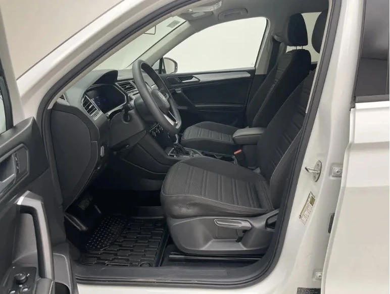 VW Tiguan 2.0 Tsi Allspace сервизна история, снимка 7 - Автомобили и джипове - 54773096