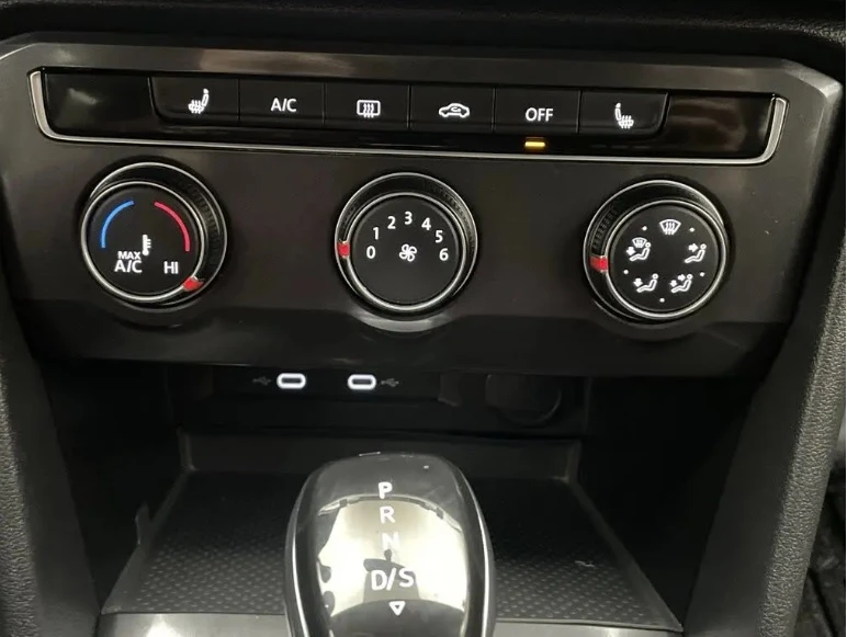 VW Tiguan 2.0 Tsi Allspace сервизна история, снимка 11 - Автомобили и джипове - 54773096