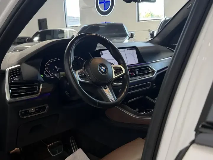 BMW X5 xDrive40 * M SPORT * CRYSTAL SHIFTER * CARFAX * , снимка 8 - Автомобили и джипове - 54826365