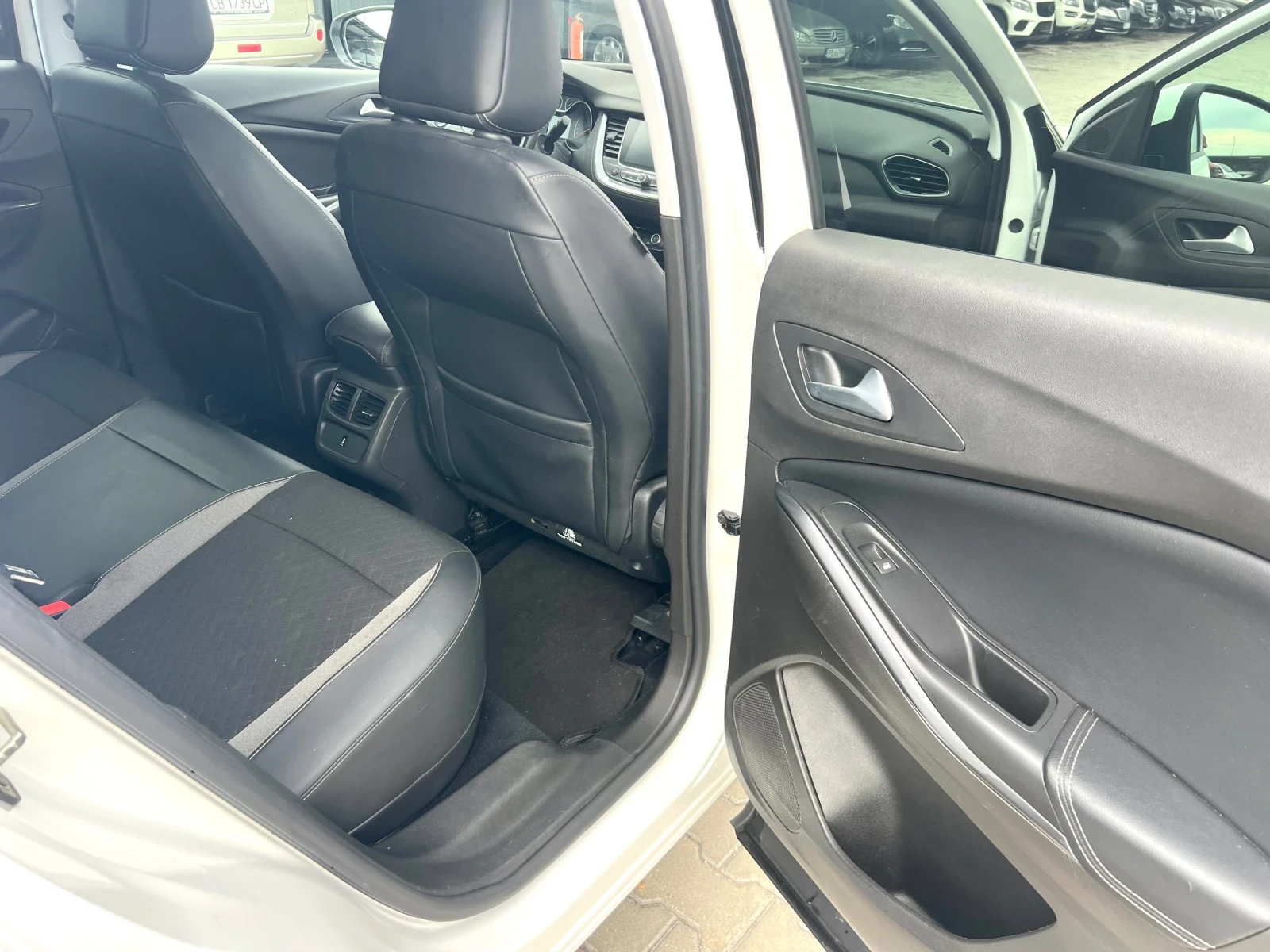 Opel Grandland X Plugin hibrid | Mobile.bg   15