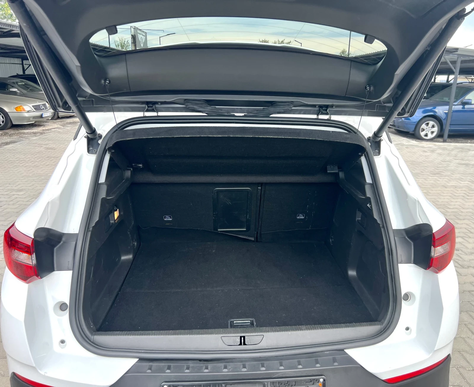 Opel Grandland X Plugin hibrid | Mobile.bg   17