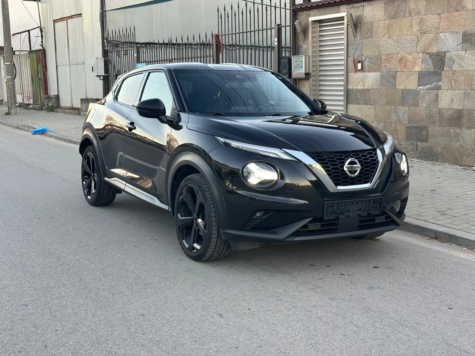 Nissan Juke 1.0 DIG-T N-Design DTC/4x4/ Нов внос Швейцария - изображение 2