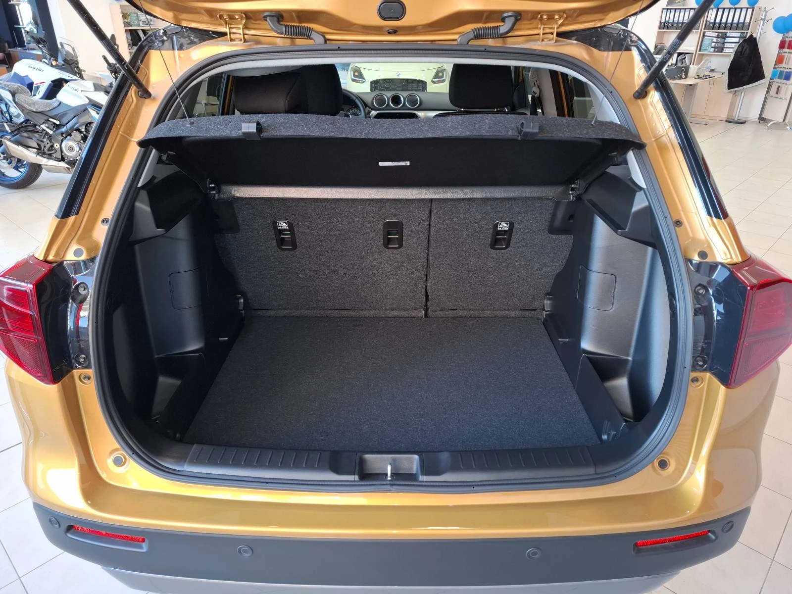 Suzuki Vitara  1.4 HYBRID 2WD GL+ 6AT-НОВ - изображение 8