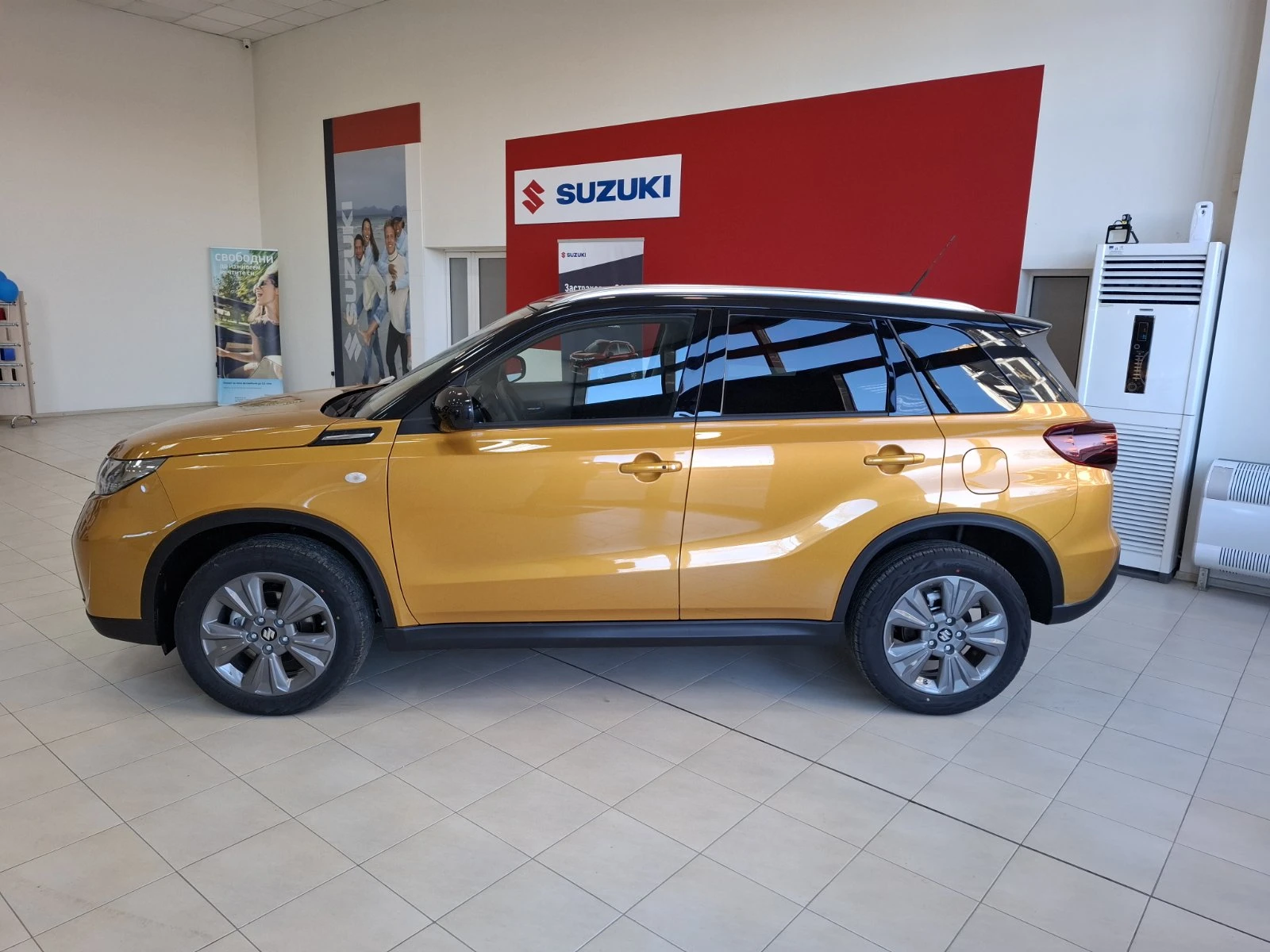 Suzuki Vitara  1.4 HYBRID 2WD GL+ 6AT-НОВ - изображение 2