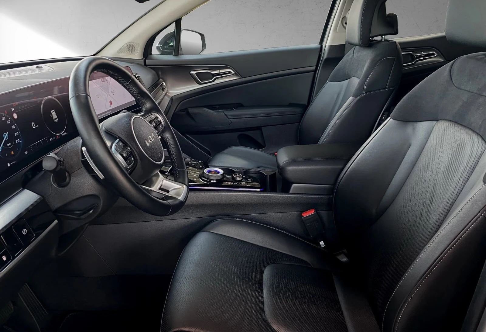 Kia Sportage PHEV/252HP/4WD/SPIRIT/360/LED/CPLAY/591q, снимка 7 - Автомобили и джипове - 55656424