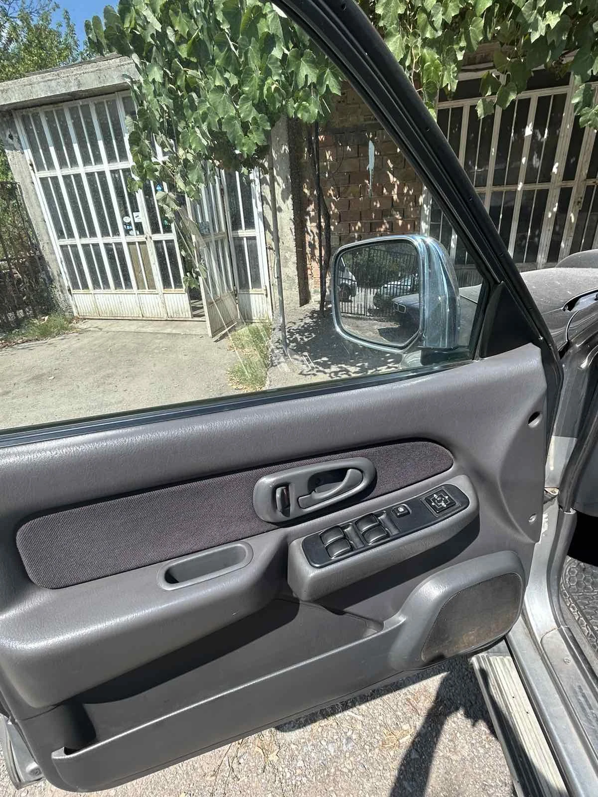 Mitsubishi L200, снимка 10 - Автомобили и джипове - 55845539