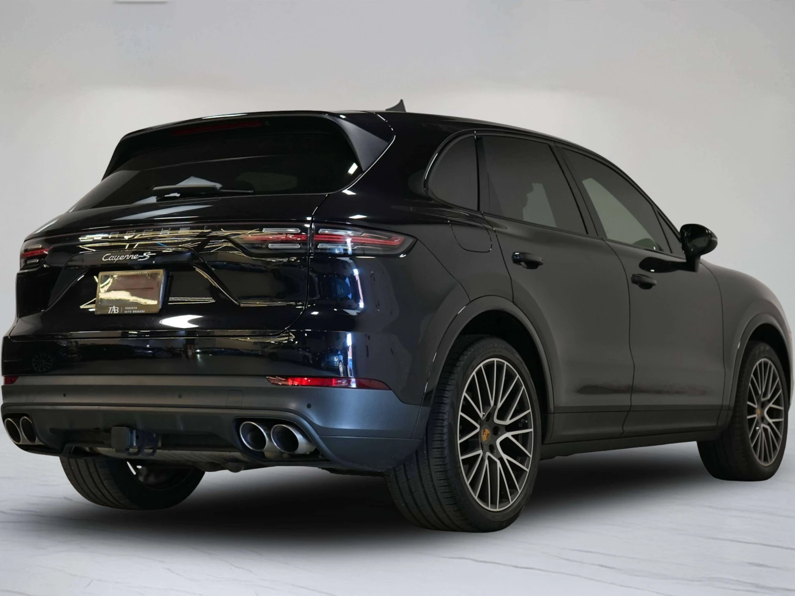 Porsche Cayenne * S | PREMIUM PLUS | BOSE | 21 IN| ФИКСИРАНА ЦЕНА, снимка 4 - Автомобили и джипове - 56058375