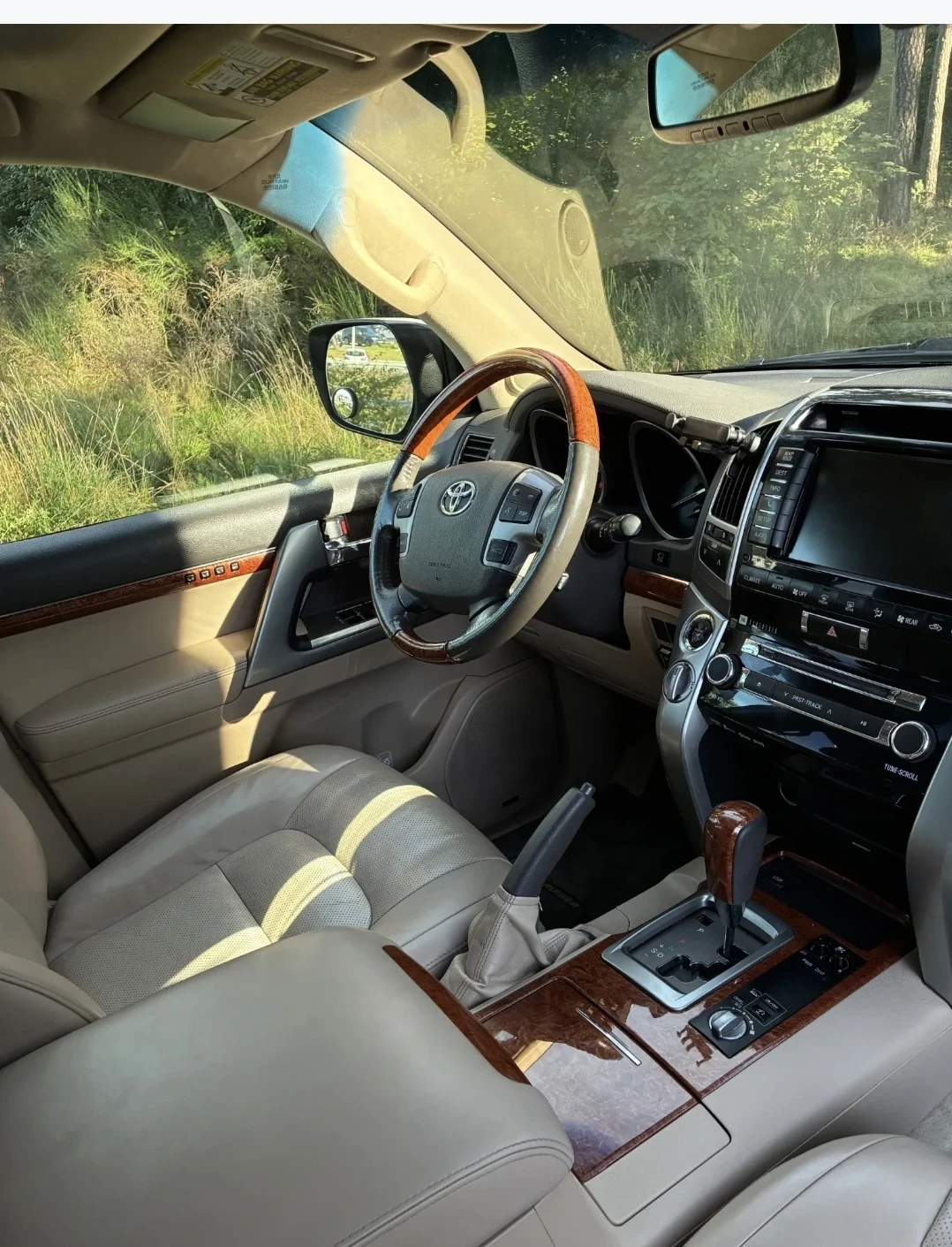 Toyota Land cruiser 5.7LPG, снимка 12 - Автомобили и джипове - 56688355