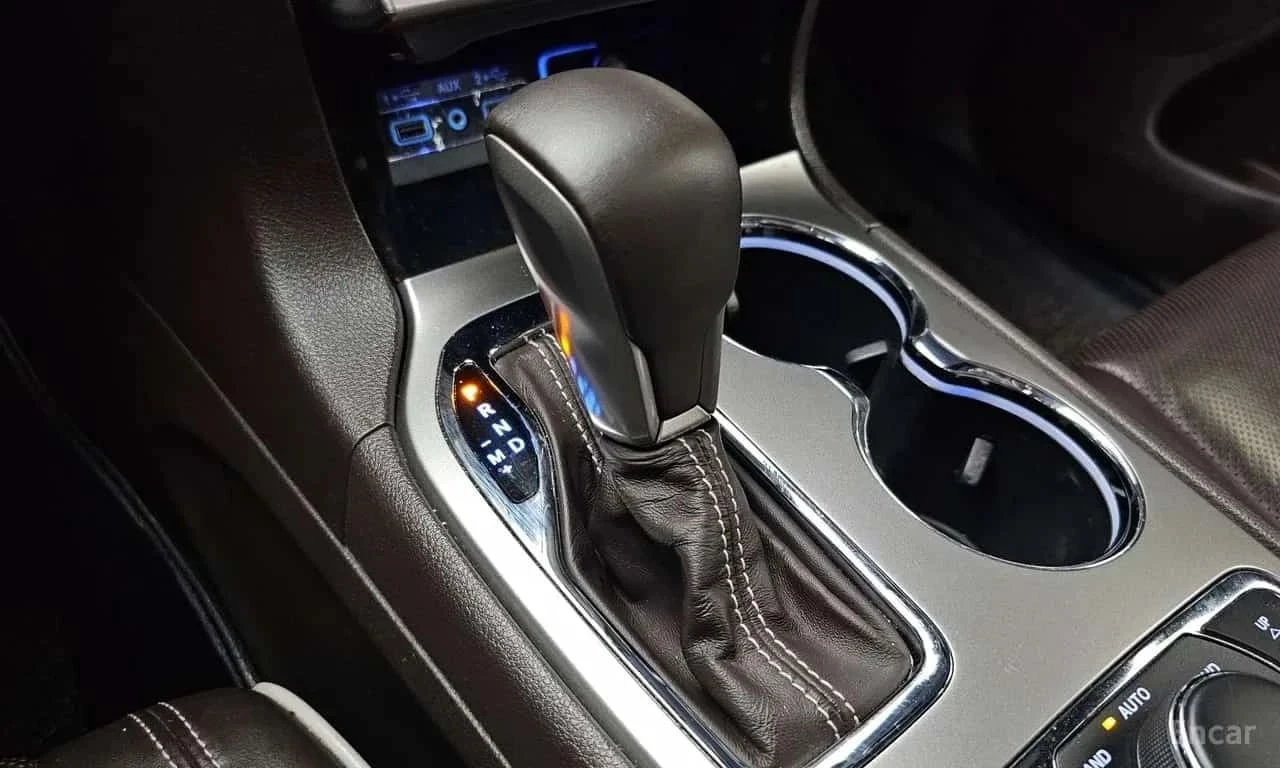 Jeep Cherokee, снимка 9 - Автомобили и джипове - 56730322