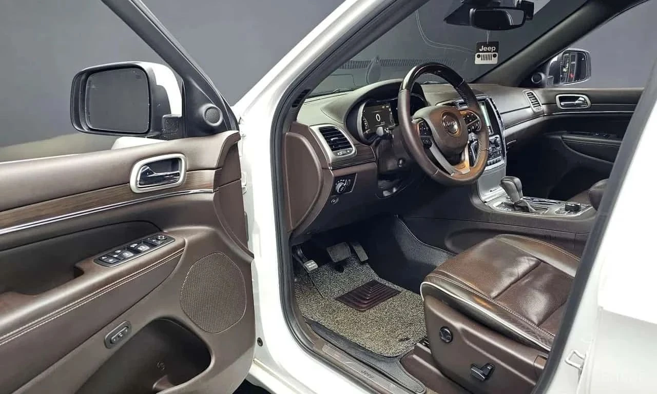 Jeep Cherokee, снимка 10 - Автомобили и джипове - 56730322