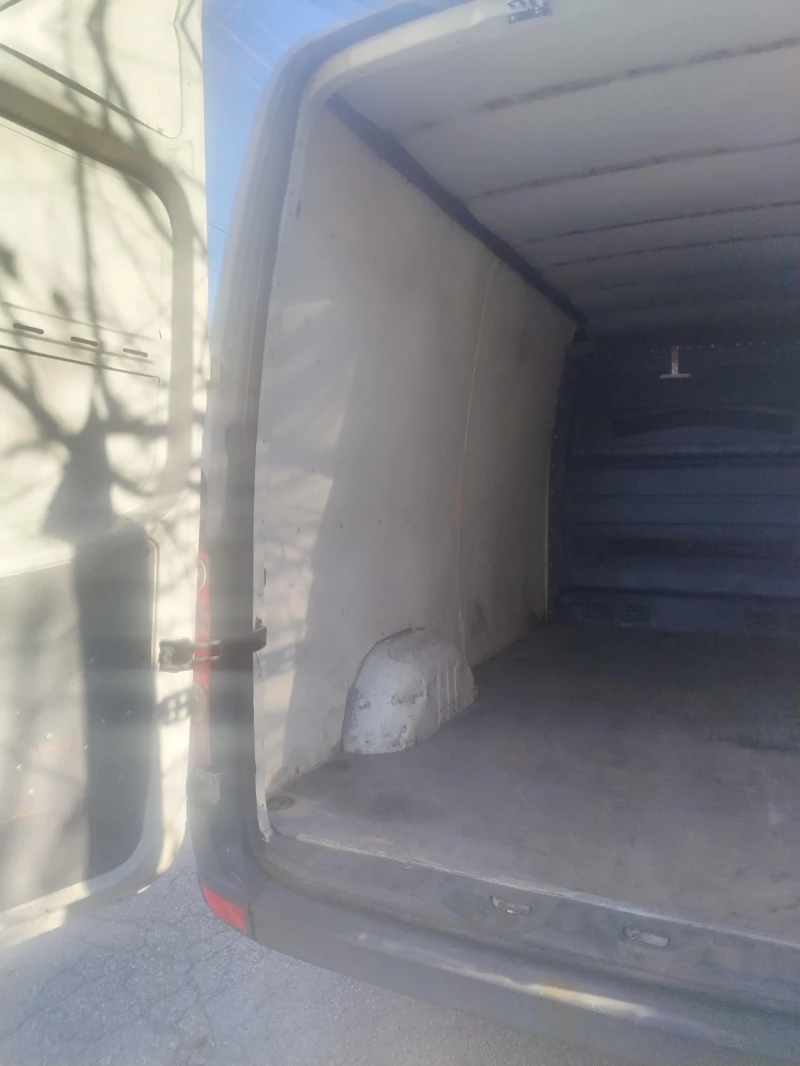 VW Crafter, снимка 2 - Бусове и автобуси - 49342446